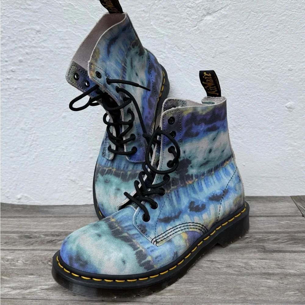 Dr. Martens size 10 1460 Pascal Tie Dye Blue Pattern Boot! - Picture 5 of 9